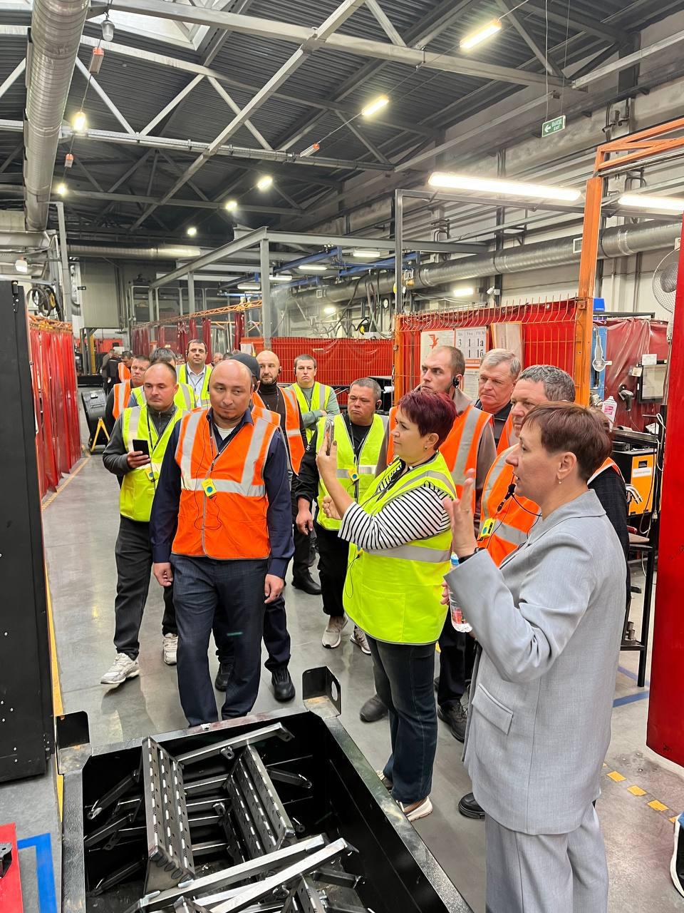 Делегация сельхозпроизводителей Оренбургской области посетила завод «Пегас-Агро»
