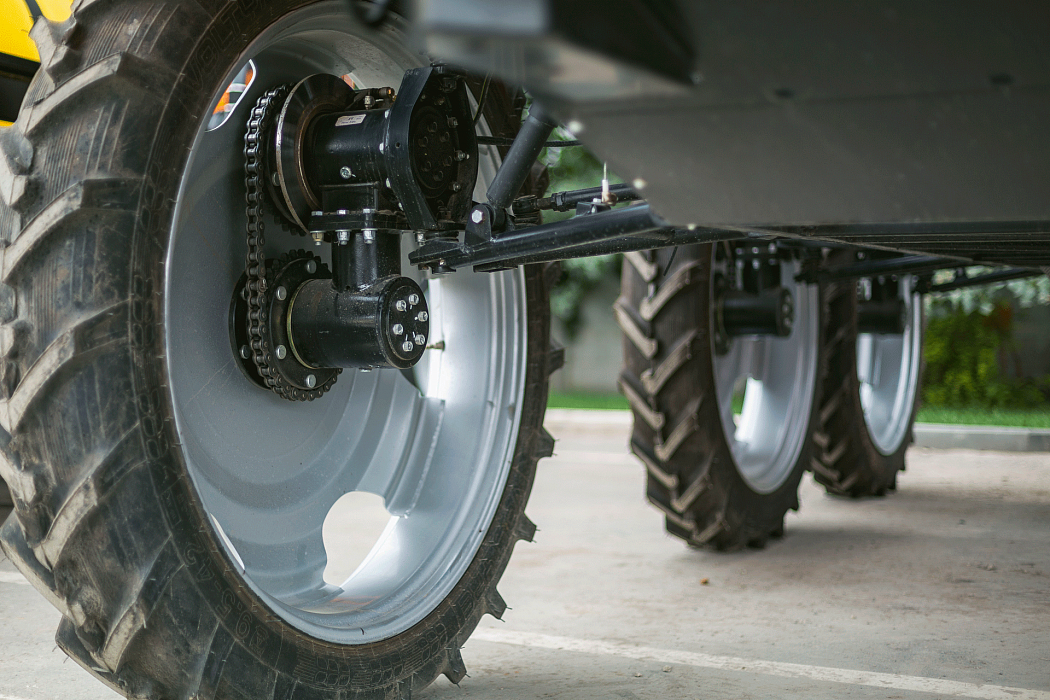 Additional spacer for increased ground clearance